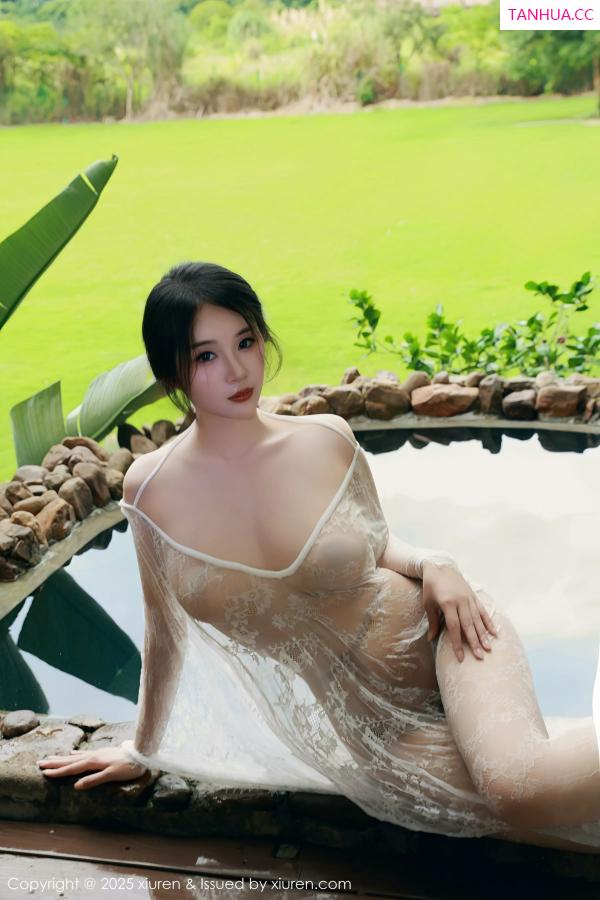   [XiuRen]高清写真图 2025.07.11 No.10538 南乔 绿色旗袍第49张图片